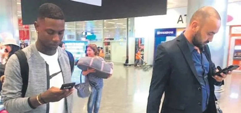 Başakşehir, Eljero Elia'yı transfer etti