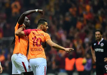 Gomis ve Belhanda 'Aslan'ı sırtladı