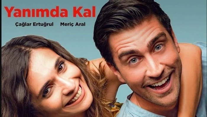 yanimda-kal-filminin-konusu-nedir-oyunculari-kim-yanimda-kal-filmi-ne-zaman-cekildi-1661341404617.jpg
