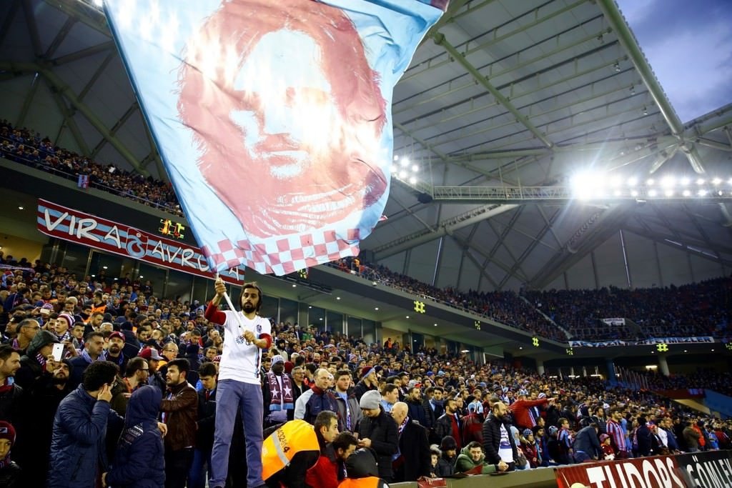 Trabzonspor-Galatasaray karşılaşmasından kareler