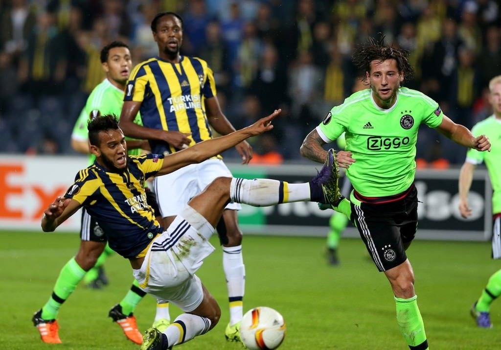 Fenerbahçe’den Kadıköy’de tarihi zafer