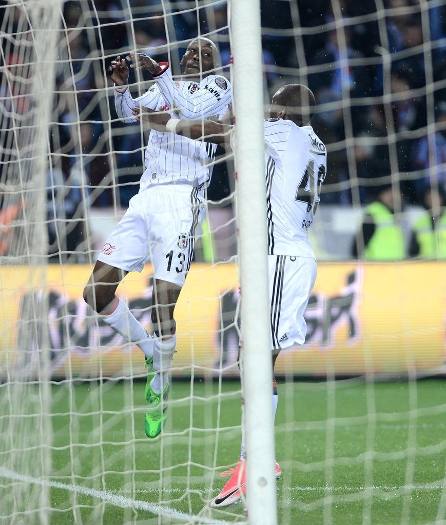 Atiba sosyal medyayı salladı