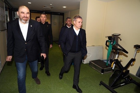 Ersun Yanal sahaya böyle çıktı! İşte ilk görüntüler...