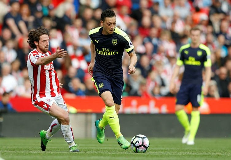 Mesut Özil’den Beşiktaş açıklaması