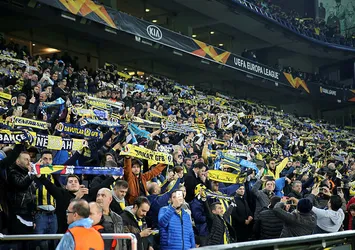 Taraftardan Ersun Yanal’a sevgi gösterisi