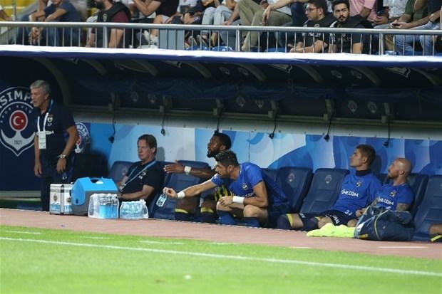 Fenerbahçe karıştı! Lens’ten olay tepki...