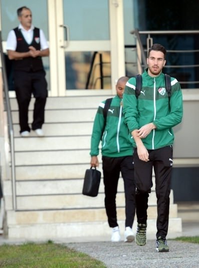 Bursaspor taraftarı Beşiktaş’a akın etti