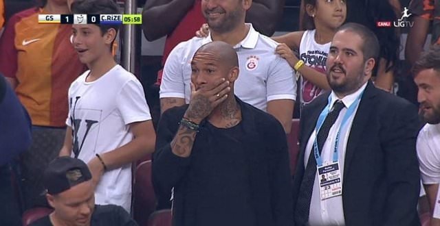 Eren Derdiyok Twitter’ı salladı