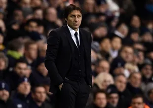 Chelsea, Conte ile sözleşme yeniledi