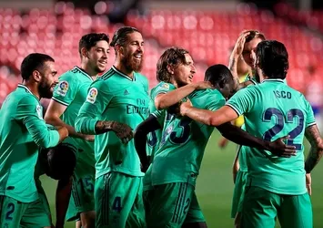 Real Madrid şampiyonluğa koşuyor