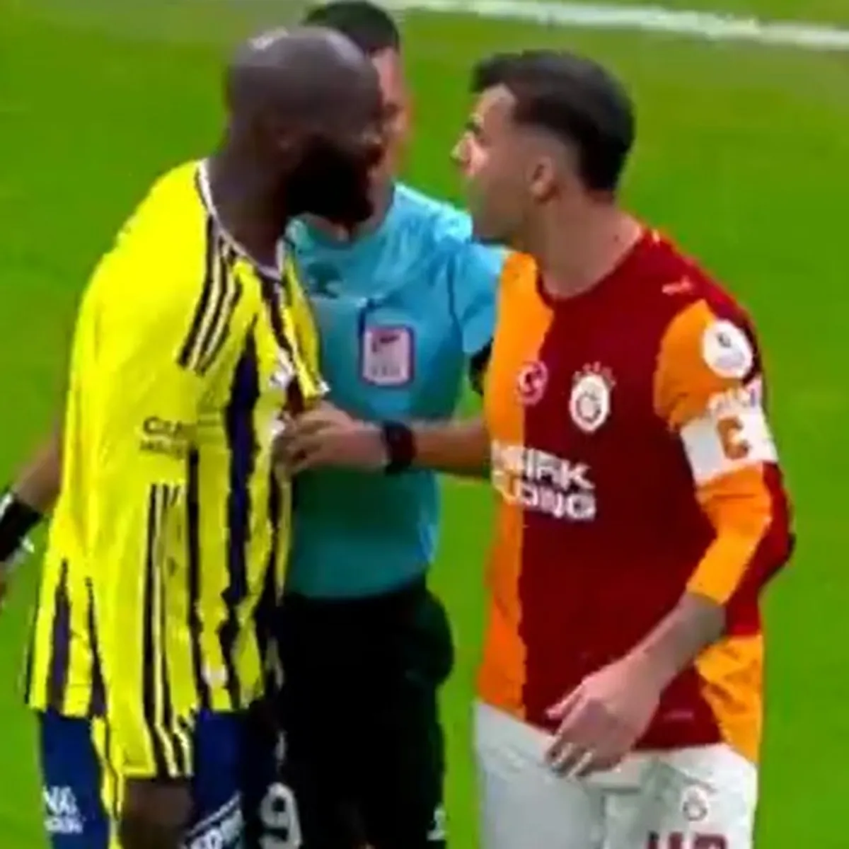 Derbi gergin başladı! Abdülkerim ve Lukaku....