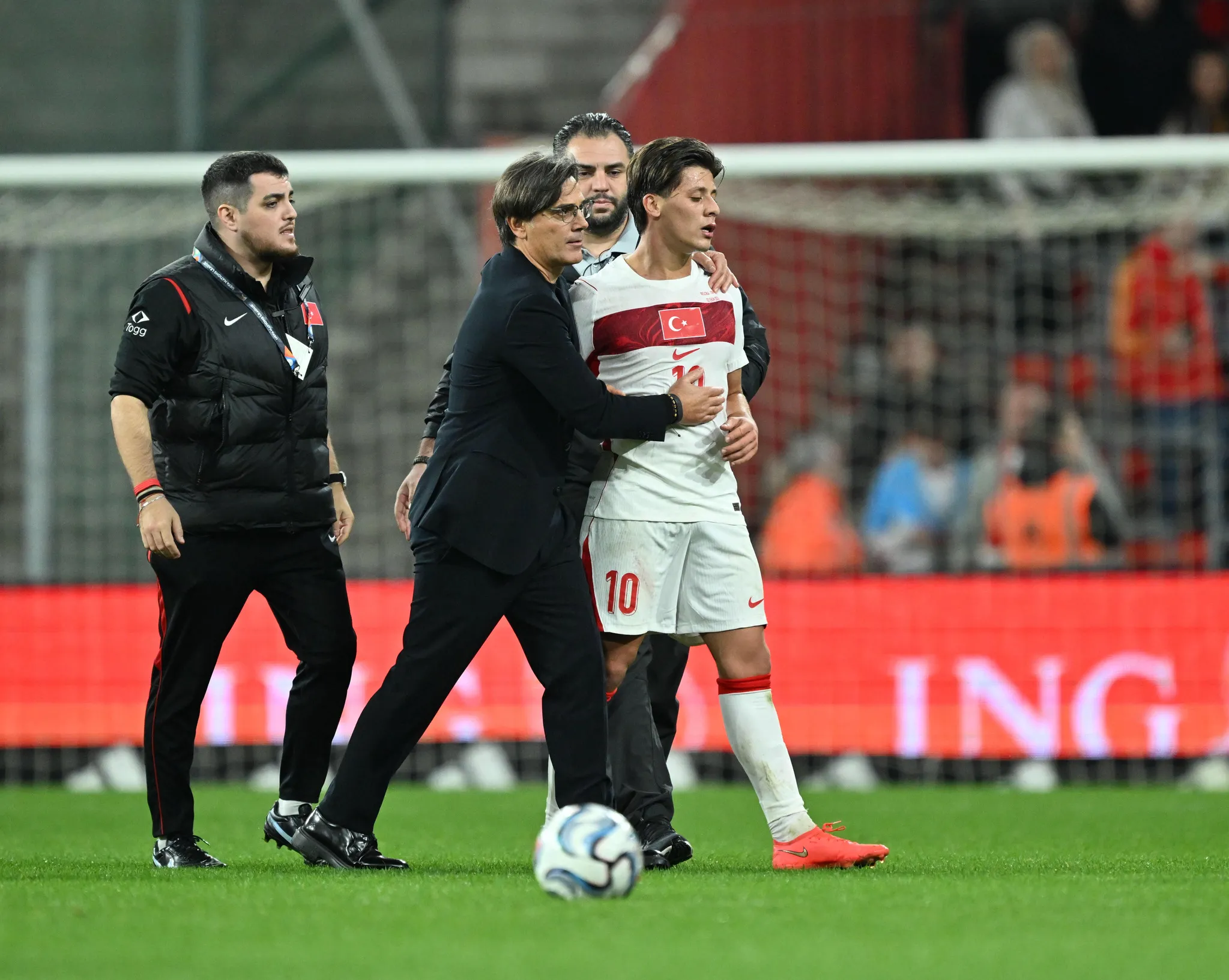 Levent Tüzemen'den Montella'ya eleştiri: Tazminatını almak için...