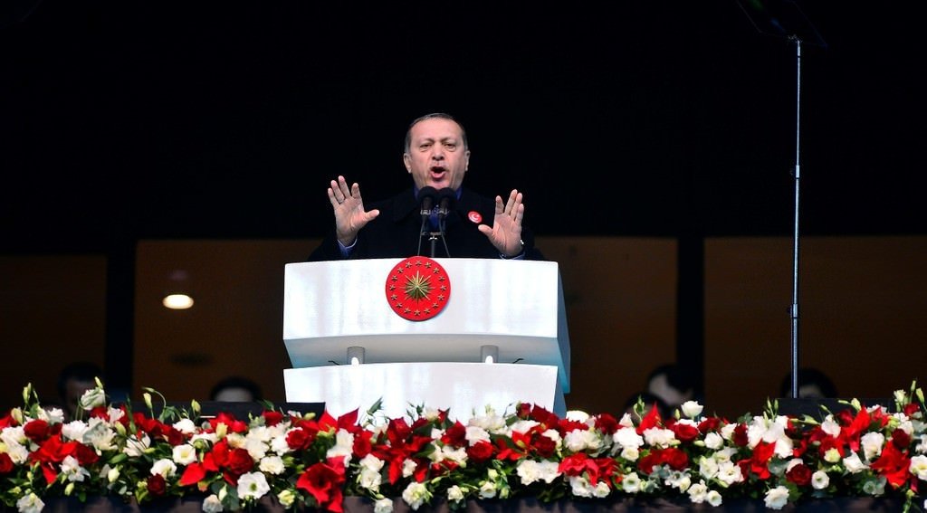 Yıldızlar teröre karşı sahaya indi