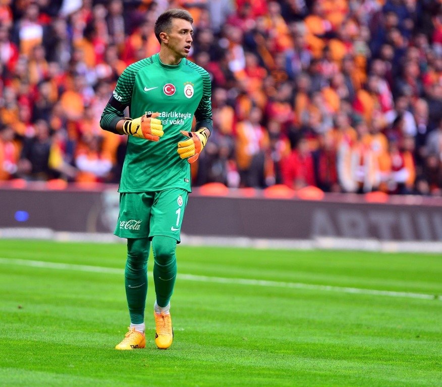 Galatasaray’da flaş Muslera kararı