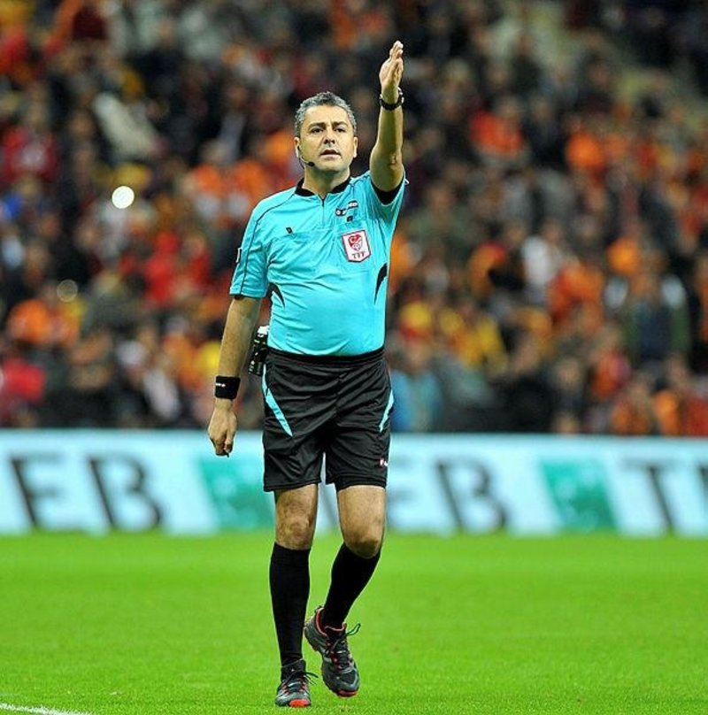 Iste Bulent Yildirim In Yonettigi Fenerbahce Galatasaray Derbileri Aspor