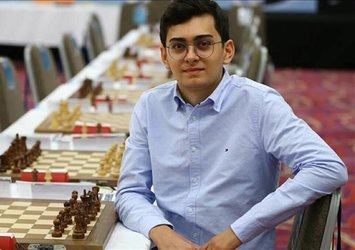 Milli satranççı Vahap Şanal Akdeniz Şampiyonası’nda üçüncü oldu!