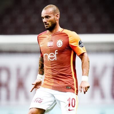 Sneijder’e büyük şok!