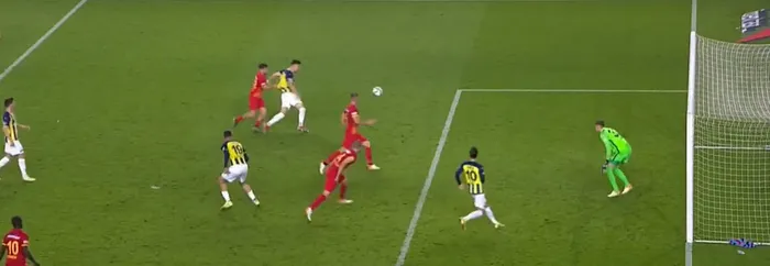 Fenerbahçe Kayserispor maçında bir penaltı kararı daha! Ramazan Civelek ve Berisha... - 2