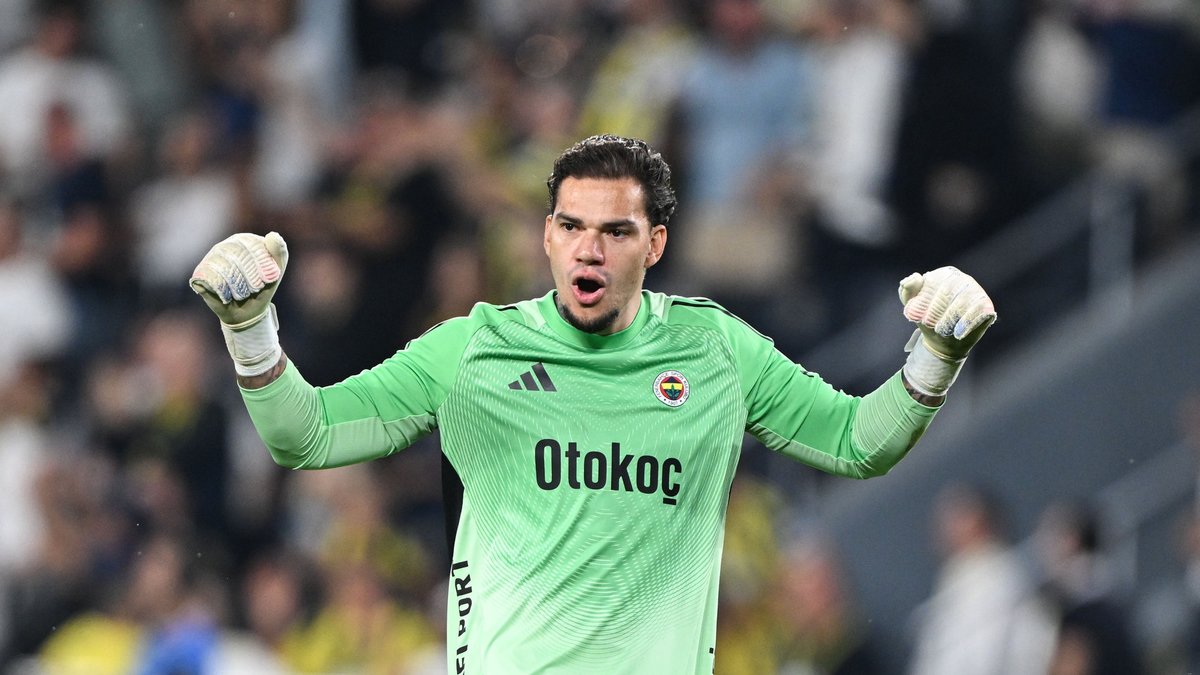 Fenerbahçe'de Ederson'un sahalara dönüş tarihi belli oldu! O maçta sahada... Fenerbahçe'de Ederson'un sahalara dönüş tarihi belli oldu! O maçta sahada...