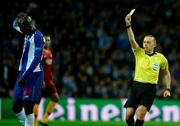 Cüneyt Çakır'a UEFA'dan destek