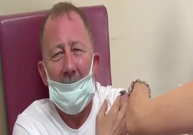Sergen Yalçın Covid-19 aşısı oldu! İşte o anlar