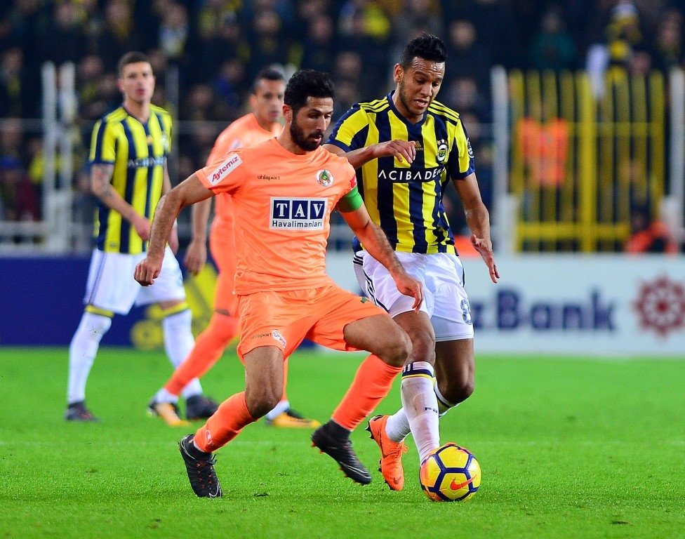 Fenerbahçe’den Emre Akbaba hamlesi