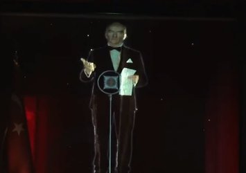 Beşiktaş'tan Atatürk hologramlı kutlama!