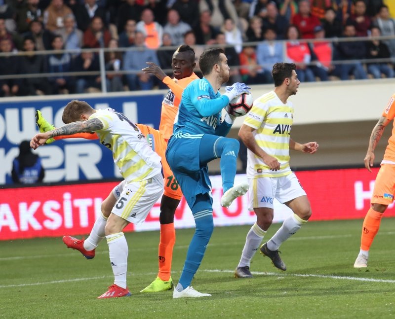 Fenerbahçe Ersun Yanal’dan kurtulmalı!