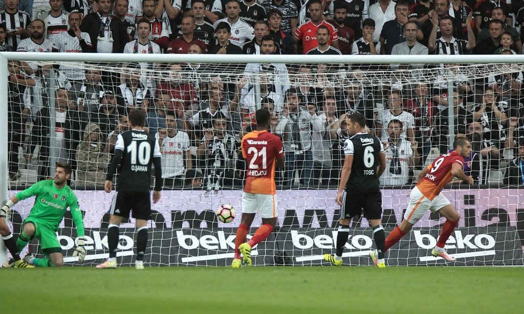 Bruma Twitter’ı salladı!