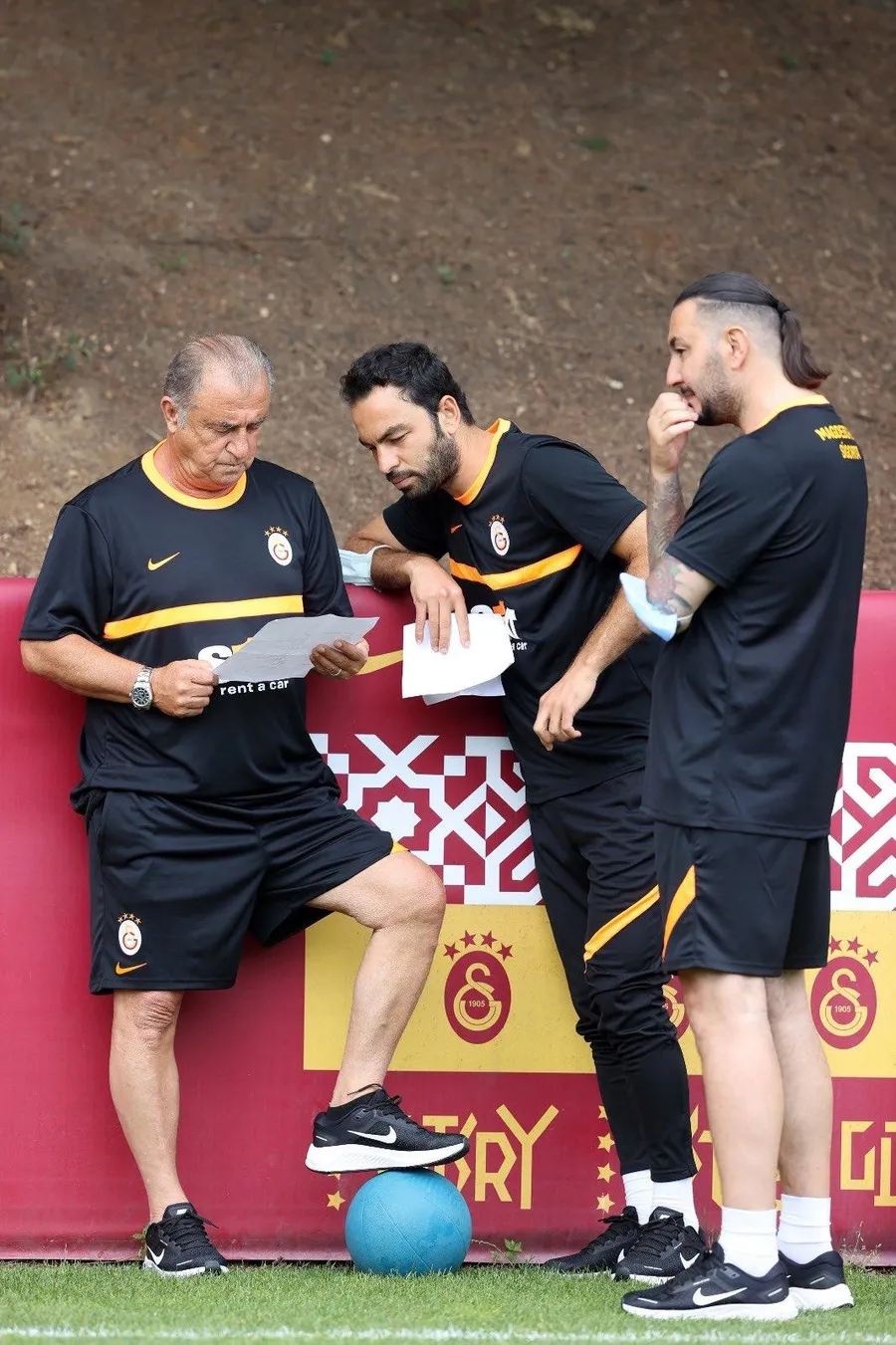 Son dakika spor haberi: Galatasaray'da Fatih Terim Florya'ya geldi! İşte o anlar - 3