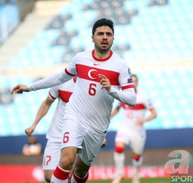 Son dakika Fenerbahçe haberleri: Ozan Tufan Spartak Moskova’ya mı transfer oluyor? Resmi açıklama geldi