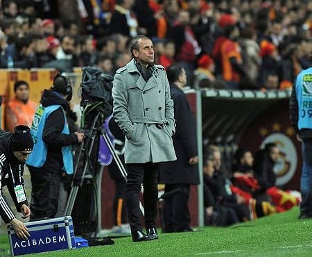 Arena koridorlarında büyük kavga