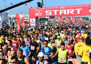 İstanbul Yarı Maratonu başladı