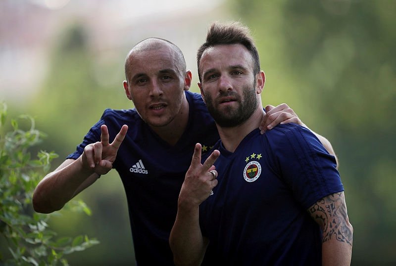Fenerbahçe’de 5 ismin üstü çizildi!