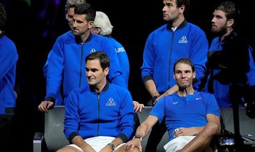 Tenisin efsanesi Federer gözyaşlarıyla veda etti