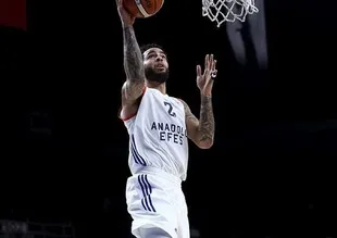 Anadolu Efes'ten krtik zafer!