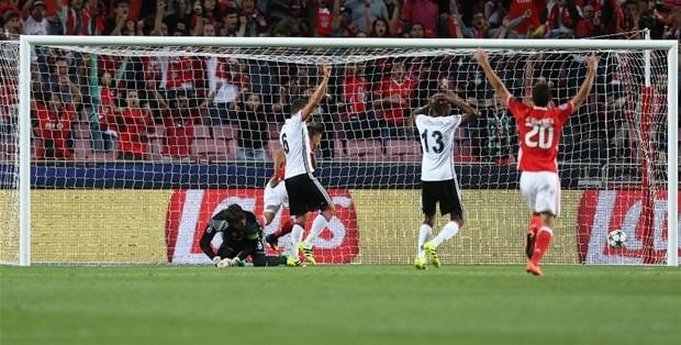Şampiyonlar Ligi’nde çılgın gece: 22 gol!