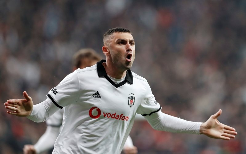 Beşiktaşlı Burak Yılmaz için çılgın teklif!