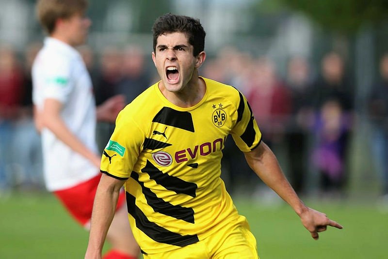 Hangi futbolcu ile aynı ay doğdunuz