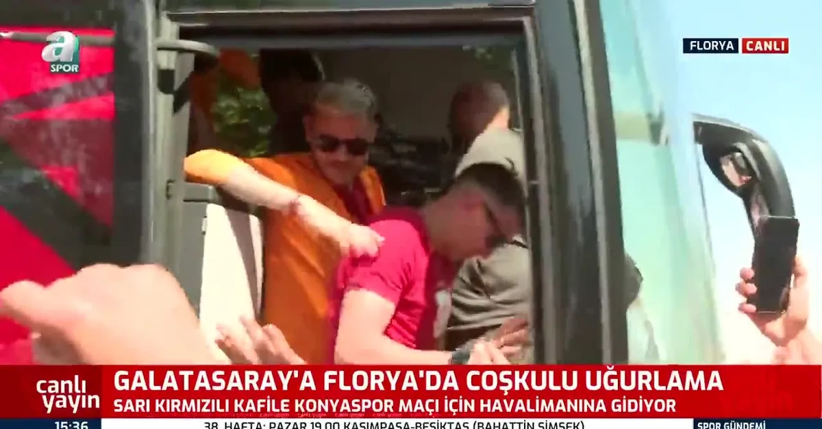 Icardi taraftarlara üçlü çektirdi!