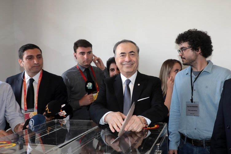 Galatasaray’da sürpriz veda...