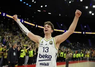 Tarık Biberovic resmen Dallas Mavericks’te!