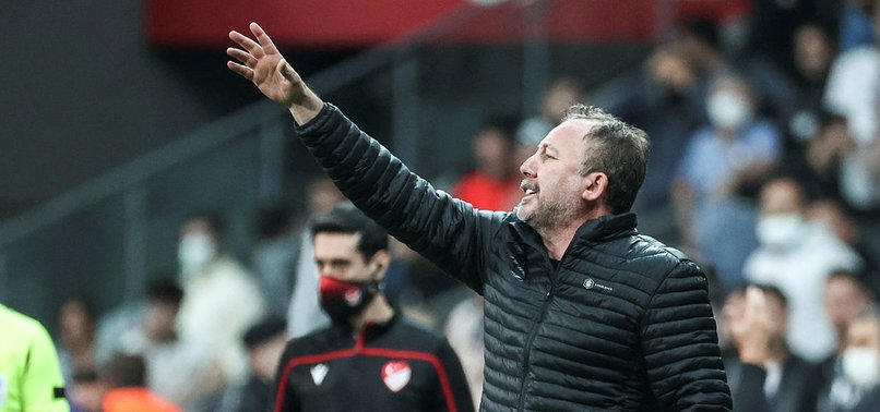 Beşiktaş Teknik Direktörü Sergen Yalçın Adana Demirspor maçı sonrası konuştu!