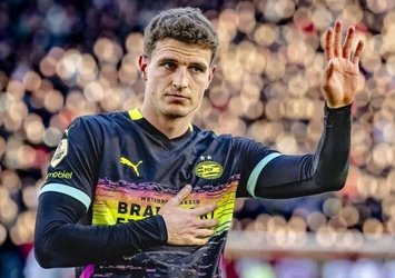 7 gollü maçta kazanan PSV!