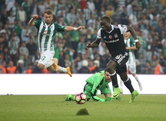 Aboubakar Beşiktaş’ta kalacak mı?