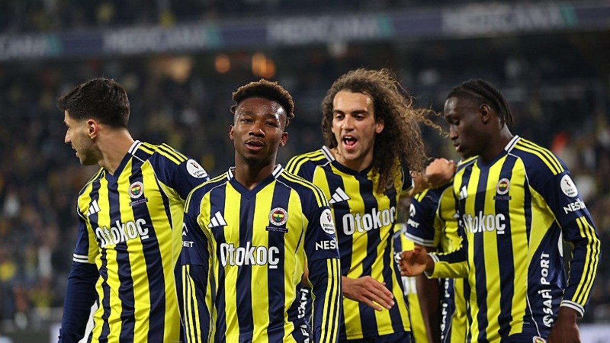 Fenerbahçe, Gaziantep FK'yi Dorgeles Nene'nin 3 gol attığı maçta mağlup etti!