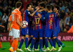 Barcelona gol atmaya doymadı
