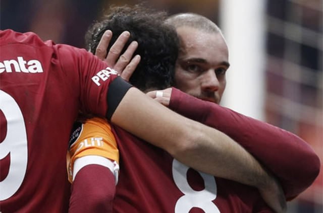 Sneijder ve Selçuk İnan ile ilgili flaş karar!