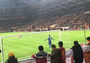 Volkan Demirel'e telefon atan holigan yakalandı