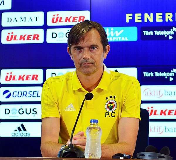 Phillip Cocu ideal 11’ini kuruyor